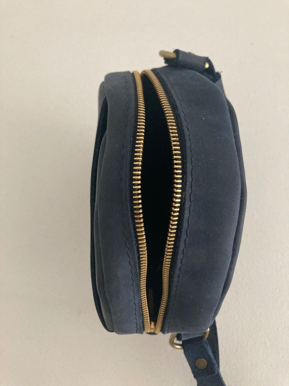 Portland Leather Round Crossbody Bag Dark Blue Firm Leather, fair condition - Picture 9 of 12